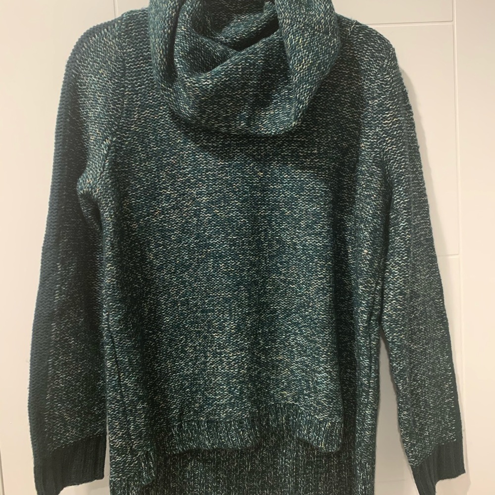 SALE! 2 sweaters $25 1 for $15 & 2 for 12.50 each!